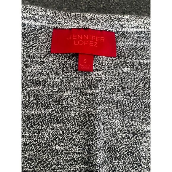 JENNIFER LOPEZ Shirt Womens Size Small Gray Rhinestone V-Neck size Small - Picture 4 of 9